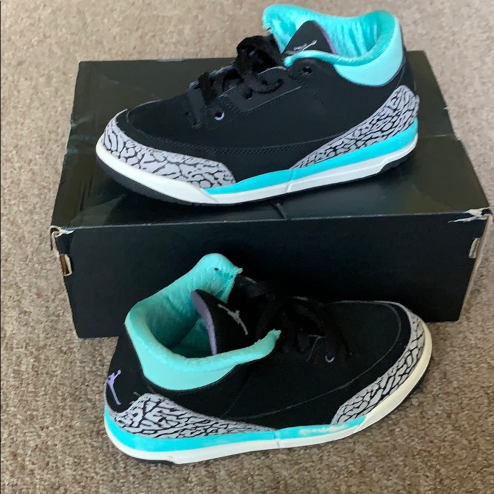 Gently Used Kids Jordan’s! Make an Offer